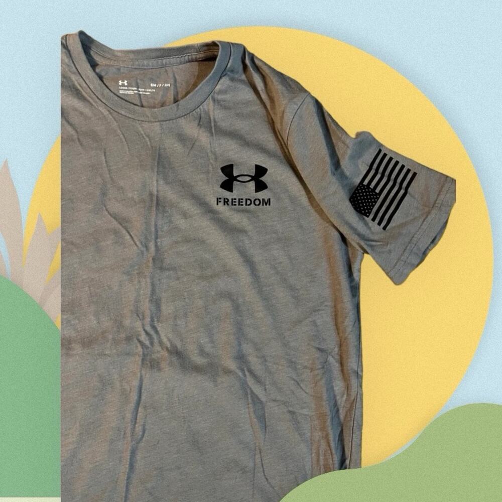 Under Armour youth size S, loose t-shirt, short sleeve
